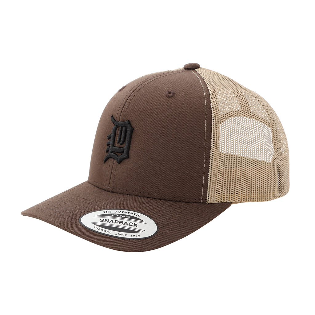 D MADE OF ROOTS CAP